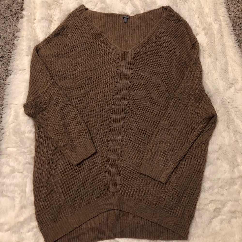 COPY - 3/$10🔴 Charolette Russe v-neck sweater🔴3/$…